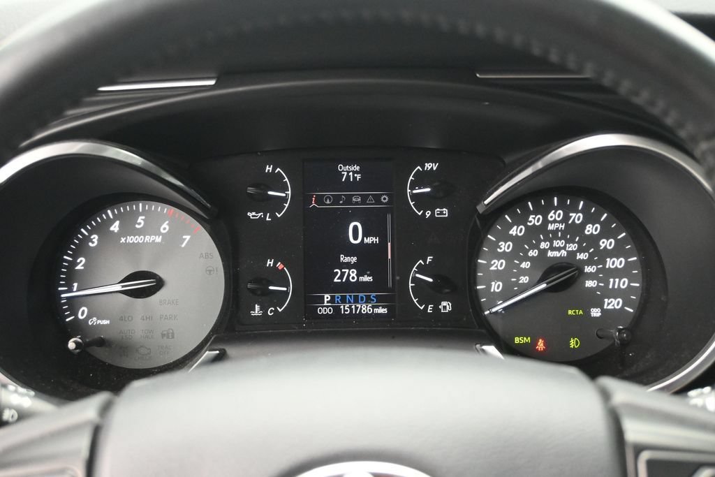 Used 2018 Toyota Sequoia Limited w/ Safety & Convenience Package AWD/4WD image 9