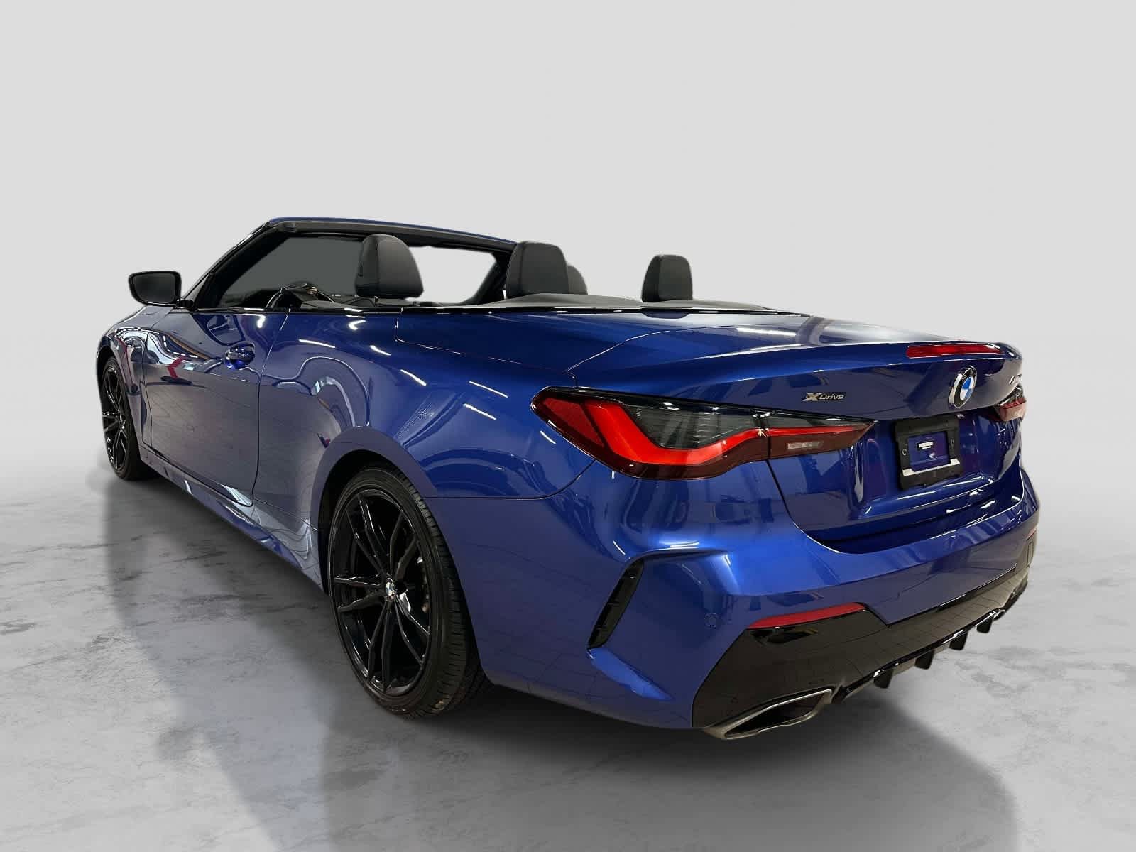 Used 2023 BMW 440i xDrive Convertible w/ Premium Package AWD/4WD image 2