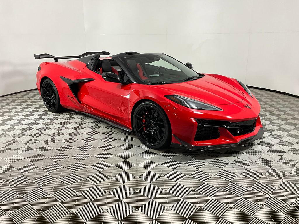 Used 2025 Chevrolet Corvette Z06 w/ Z07 Performance Package RWD image 7