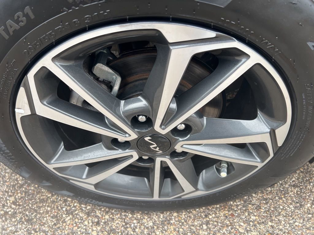 Certified 2023 Kia Forte LXS image 37