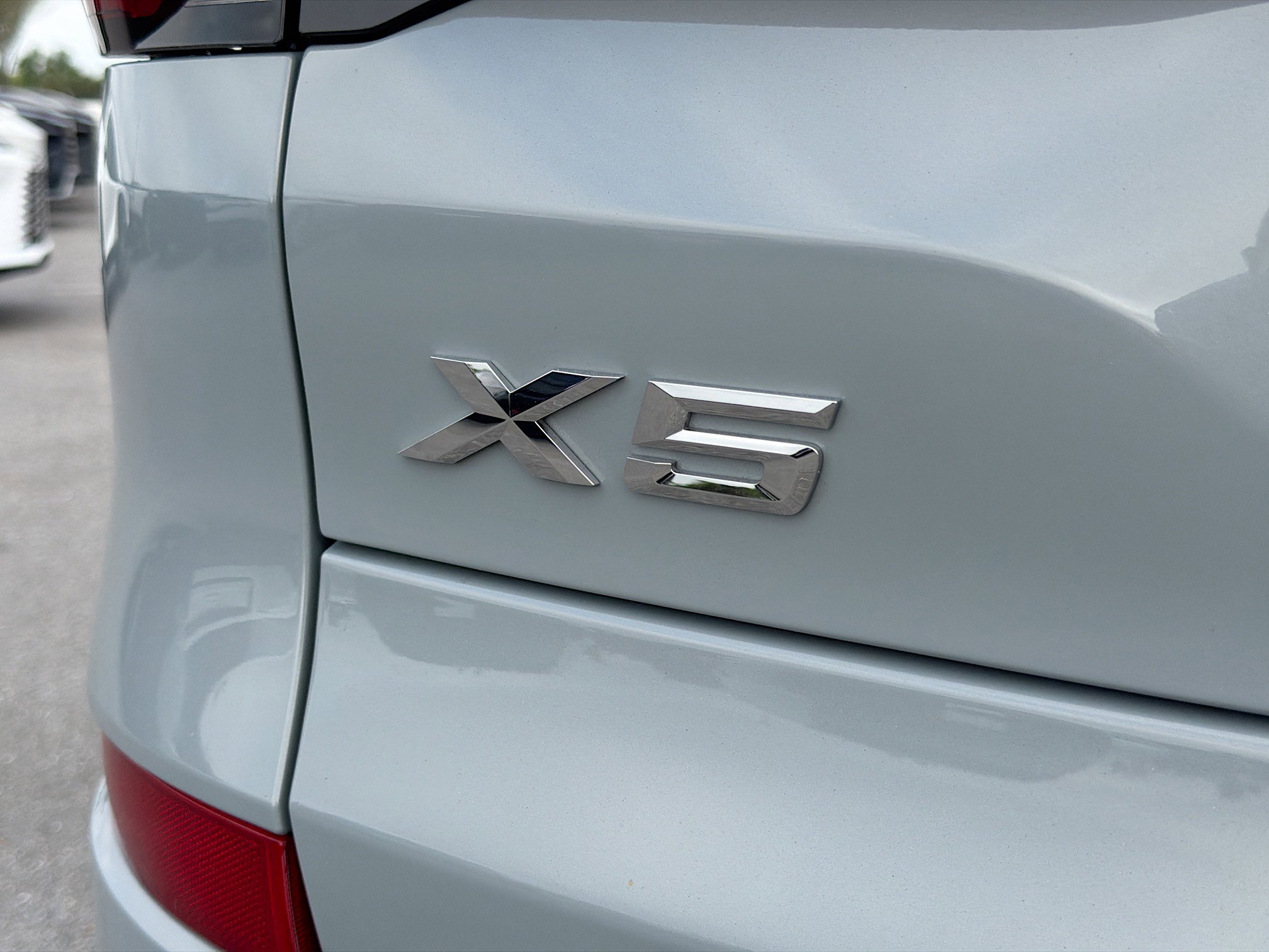 Used 2024 BMW X5 sDrive40i w/ M Sport Package image 11