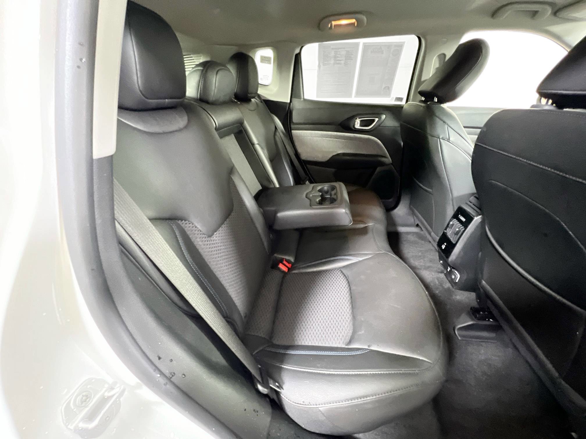 Used 2022 Jeep Compass Latitude w/ Convenience Group image 25