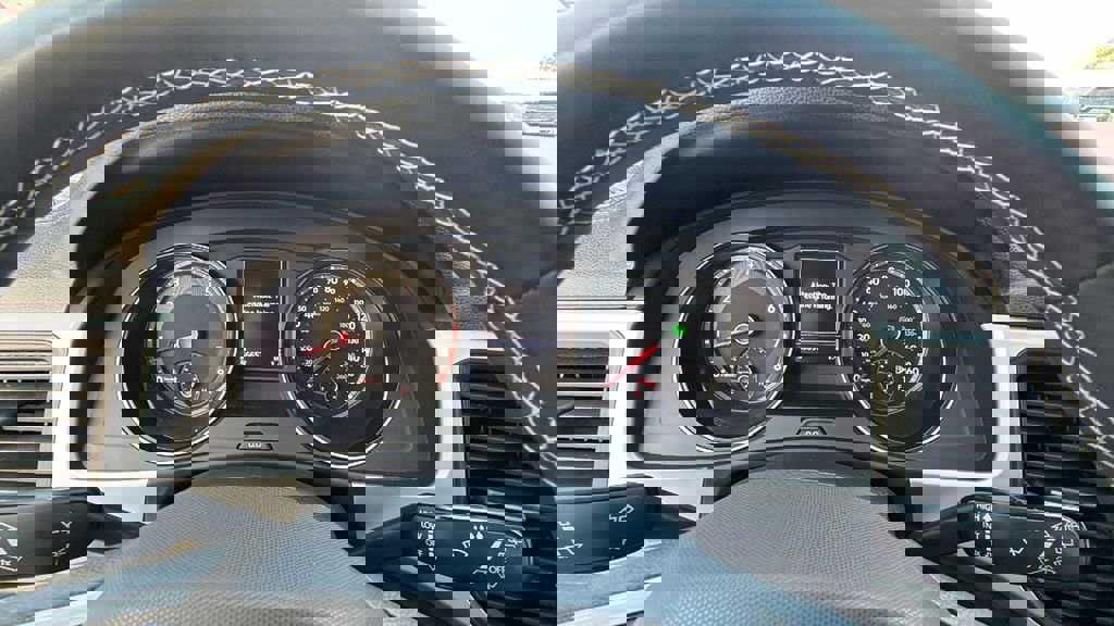 Used 2021 Volkswagen Atlas Cross Sport SE image 25