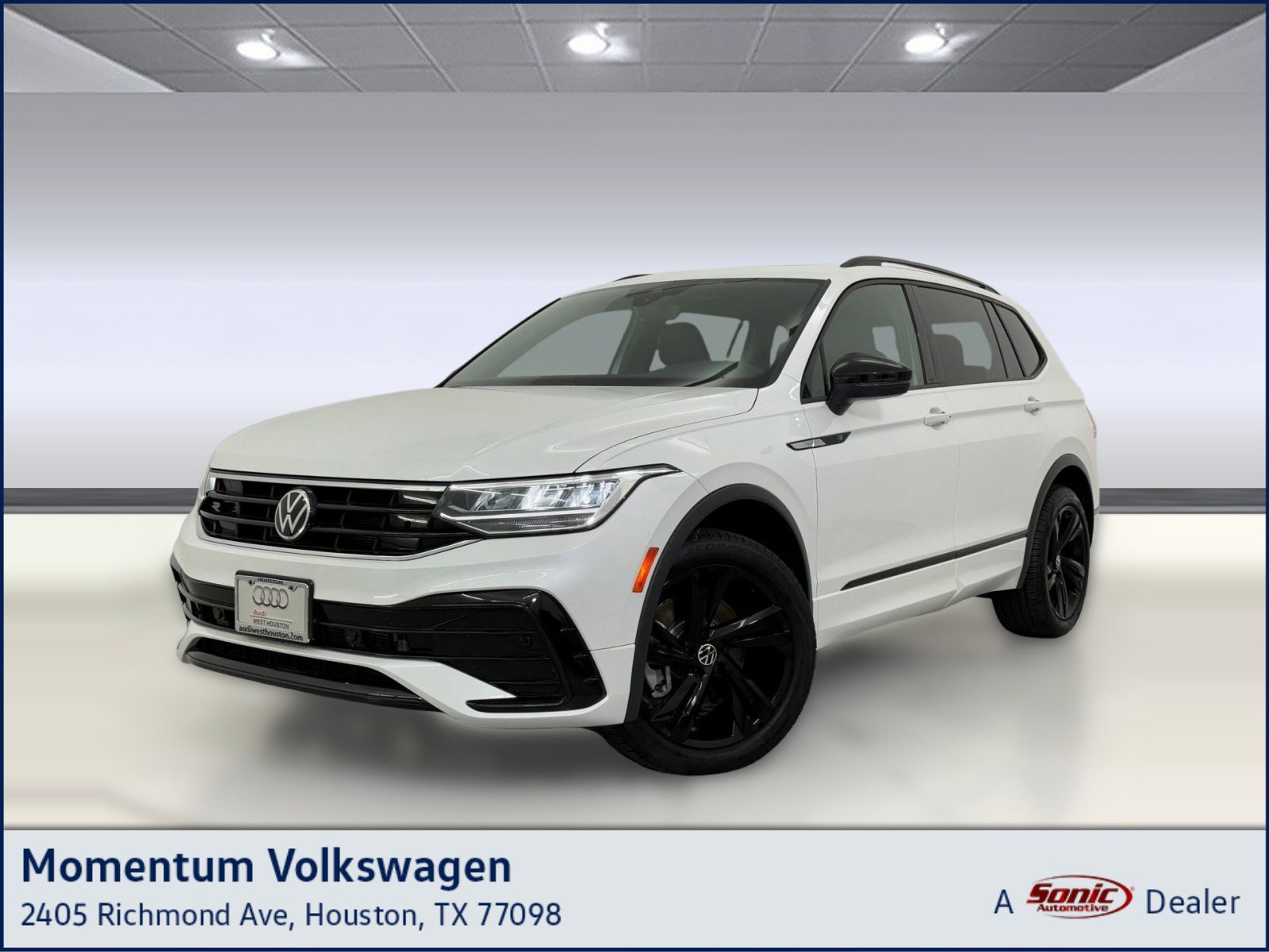 Used 2024 Volkswagen Tiguan SE R-Line image 1