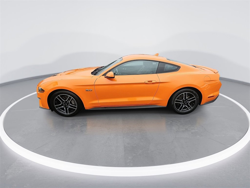 Used 2021 Ford Mustang GT Premium w/ Equipment Group 401A image 5