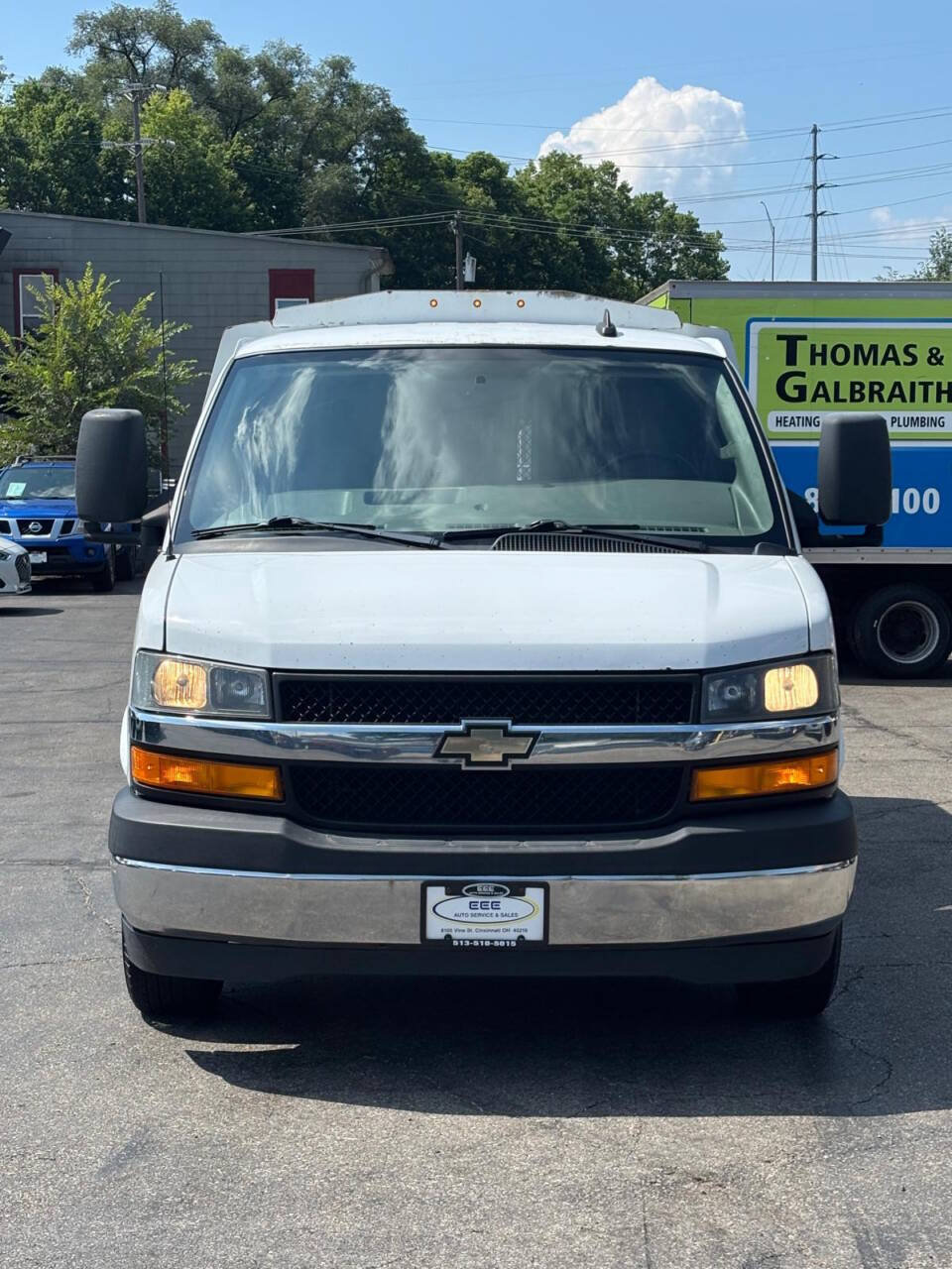 Used 2019 Chevrolet Express 3500 w/ Power Convenience Package RWD image 3