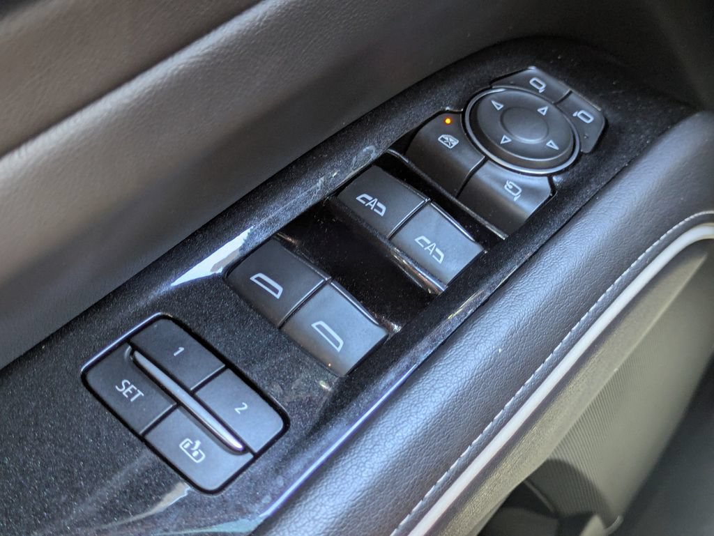 Used 2023 Cadillac Escalade Premium Luxury RWD image 24