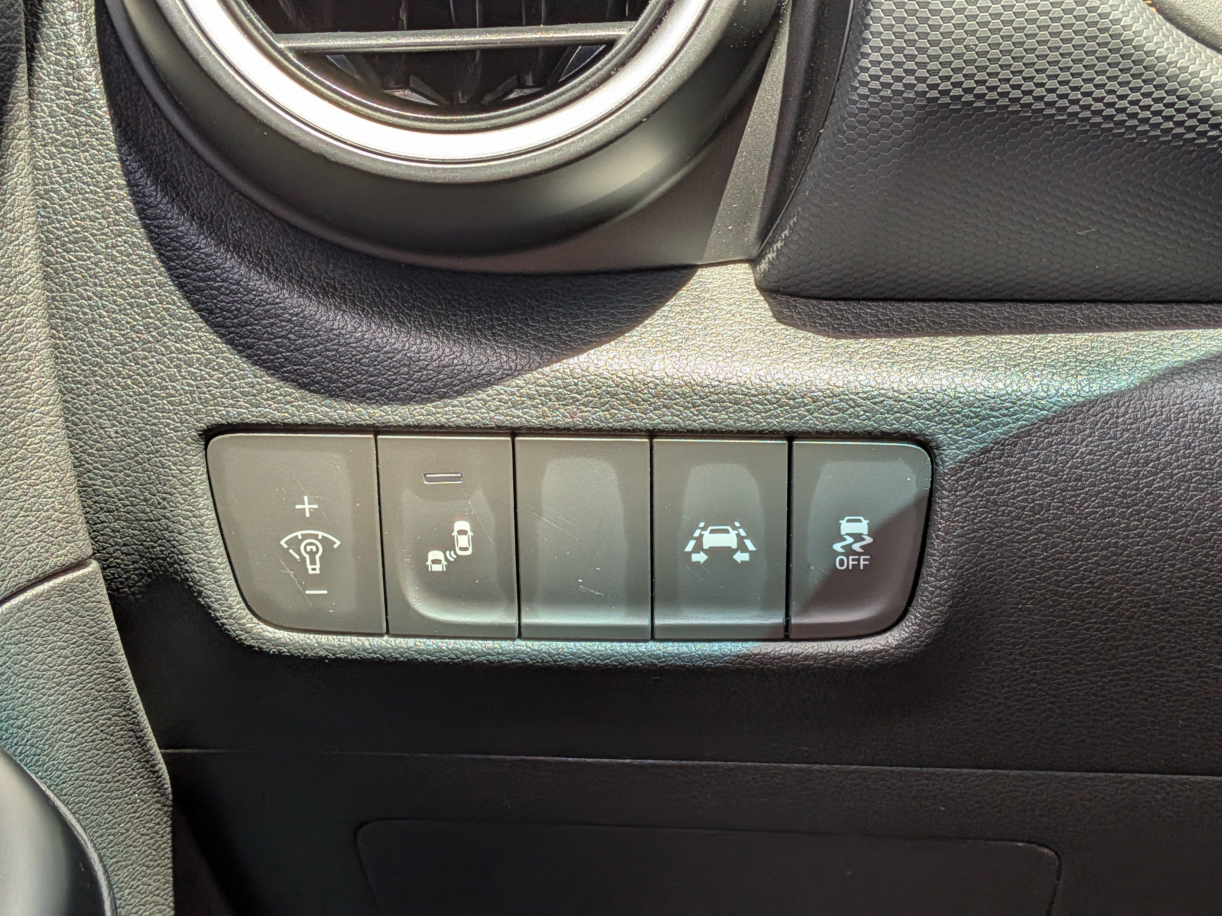 Used 2021 Hyundai Kona SEL FWD image 22