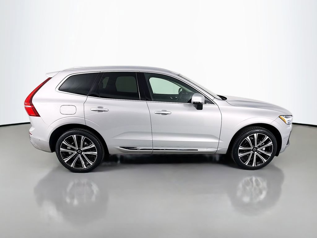 Used 2023 Volvo XC60 B5 Ultimate w/ Climate Package image 8