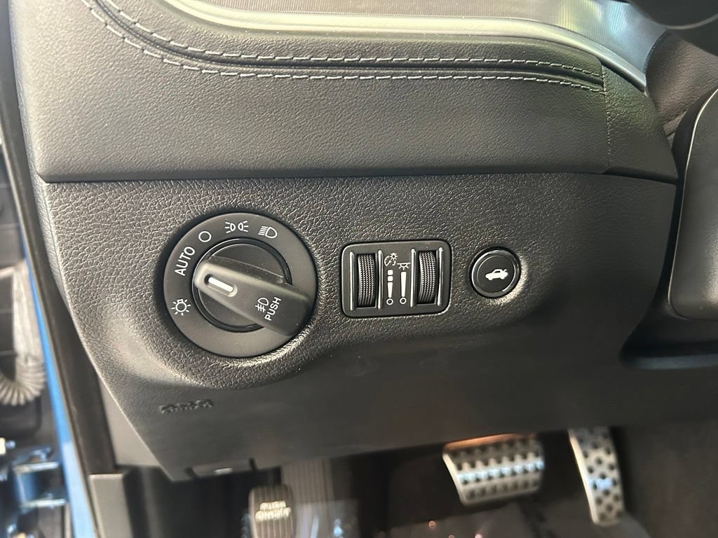 Used 2022 Dodge Charger Scat Pack w/ Plus Group RWD image 42