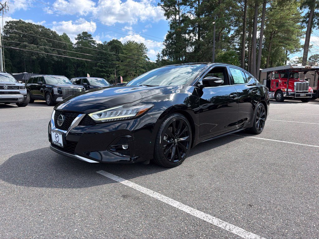 Used 2019 Nissan Maxima SR w/ Premium Package FWD image 2