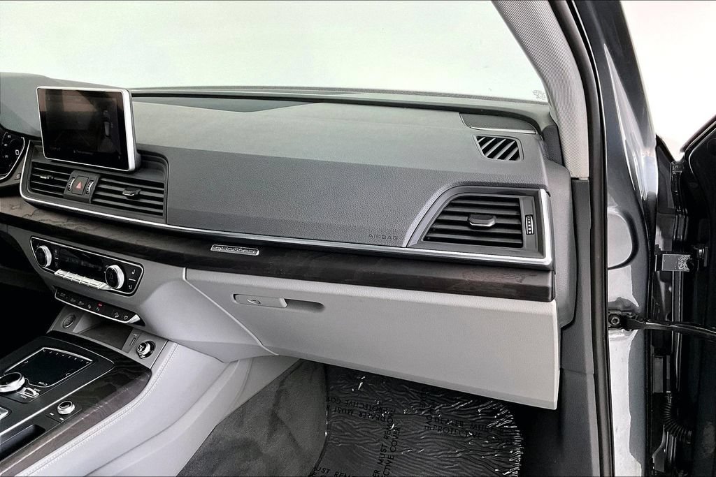 Used 2020 Audi Q5 Prestige w/ Prestige Package AWD/4WD image 21