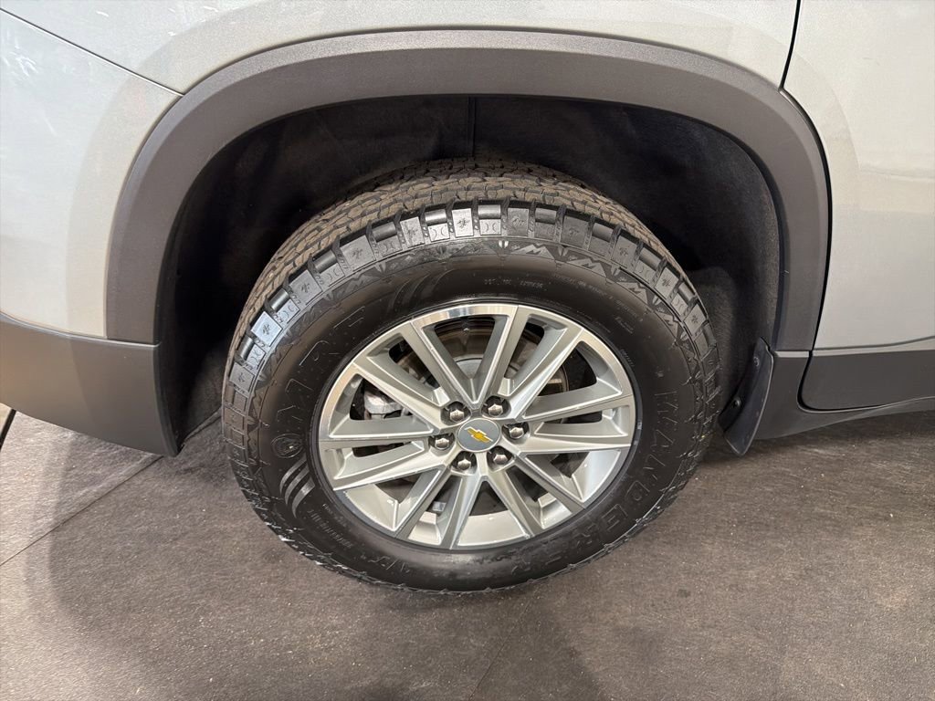 Certified 2023 Chevrolet Traverse LT w/ LPO, Floor Liner Package image 39