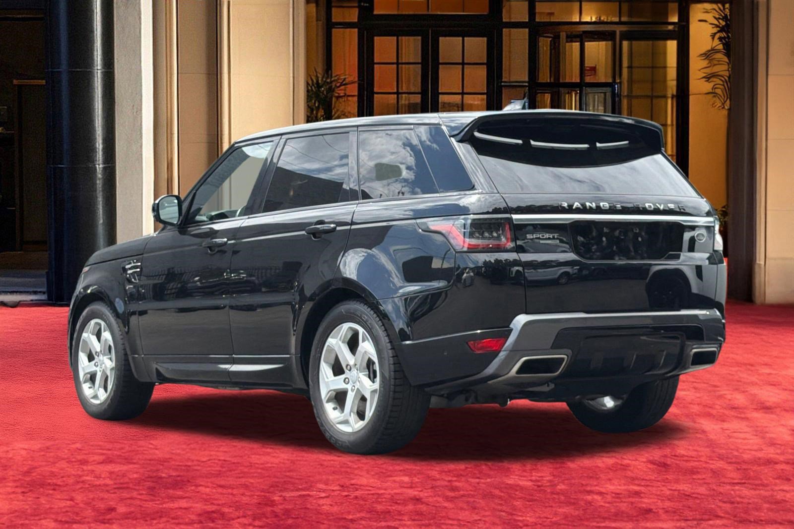 Used 2019 Land Rover Range Rover Sport HSE AWD/4WD image 3