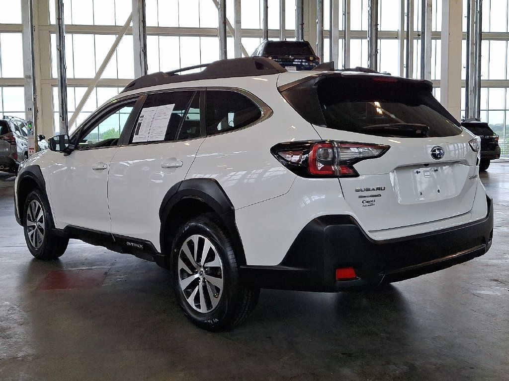 Certified 2024 Subaru Outback Premium AWD/4WD image 7