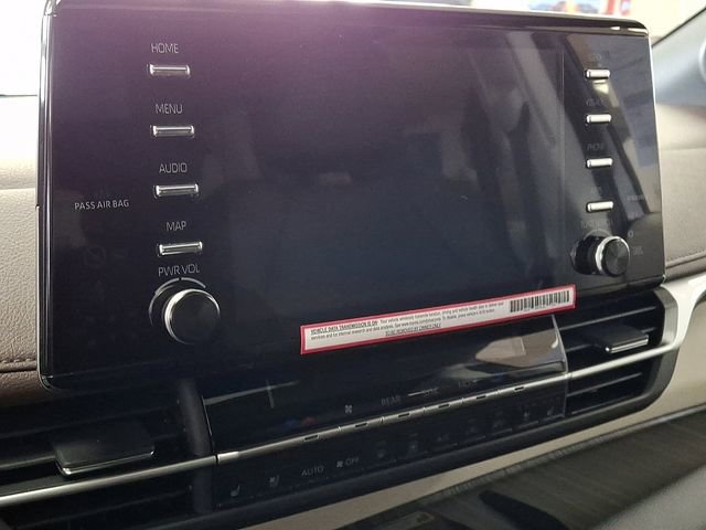 Used 2024 Toyota Sienna Platinum image 19