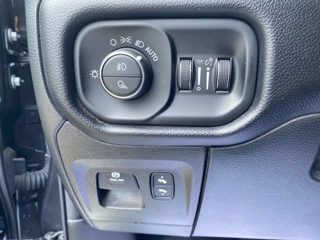 Used 2020 RAM 1500 Laramie AWD/4WD image 14
