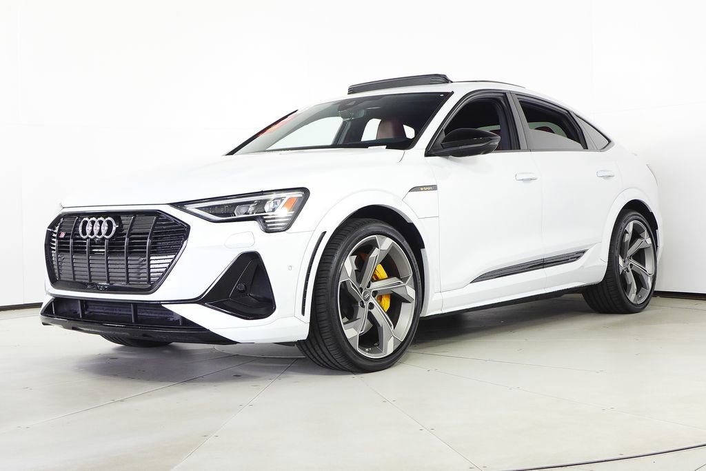 Used 2023 Audi e-tron S Premium Plus w/ Black Optic Package AWD/4WD image 2