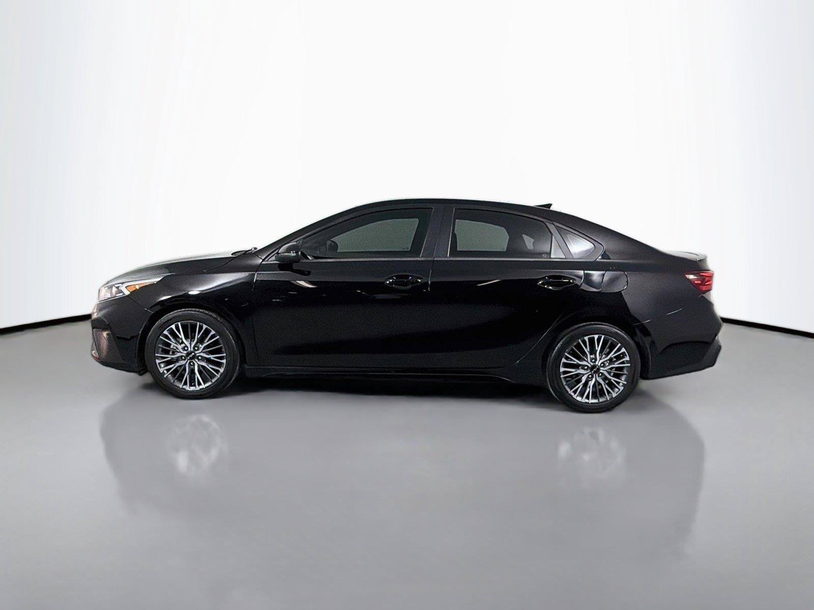 Used 2022 Kia Forte GT-Line w/ GT-Line Premium Package FWD image 8
