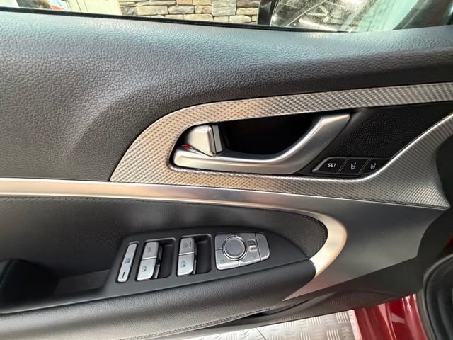 Used 2022 Genesis G70 3.3T AWD/4WD image 30