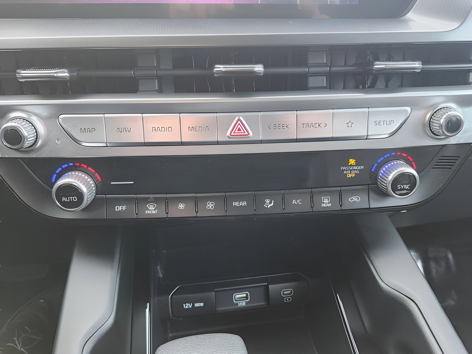 Used 2023 Kia Telluride LX image 20