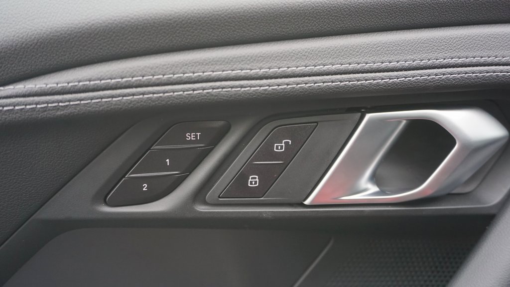 Used 2025 BMW 230i xDrive Coupe w/ Convenience Package image 8