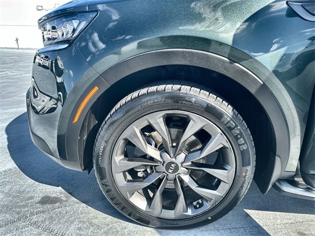 Used 2021 Kia Sorento EX w/ EX AWD X-Line Package image 19