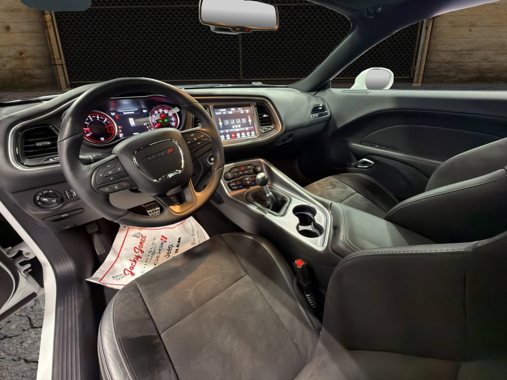 Used 2018 Dodge Challenger R/T Plus RWD image 6