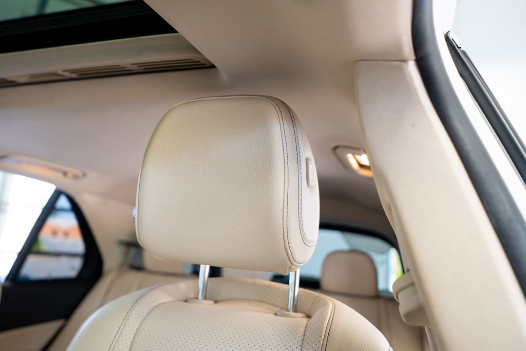 Used 2020 Mercedes-Benz GLE 350 4MATIC image 37