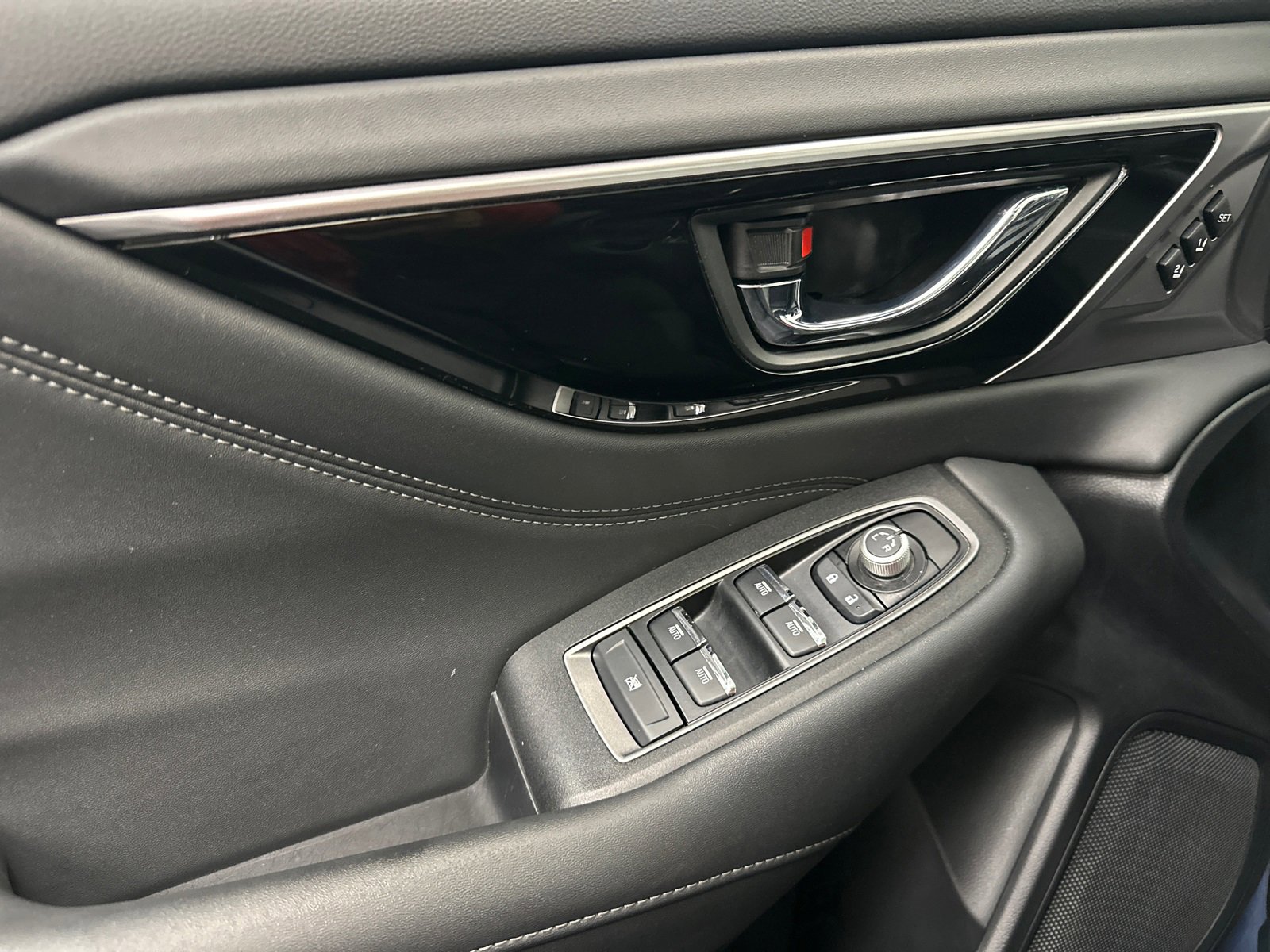 Used 2024 Subaru Outback Limited image 35