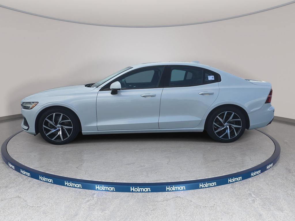 Used 2020 Volvo S60 T5 Momentum FWD image 9