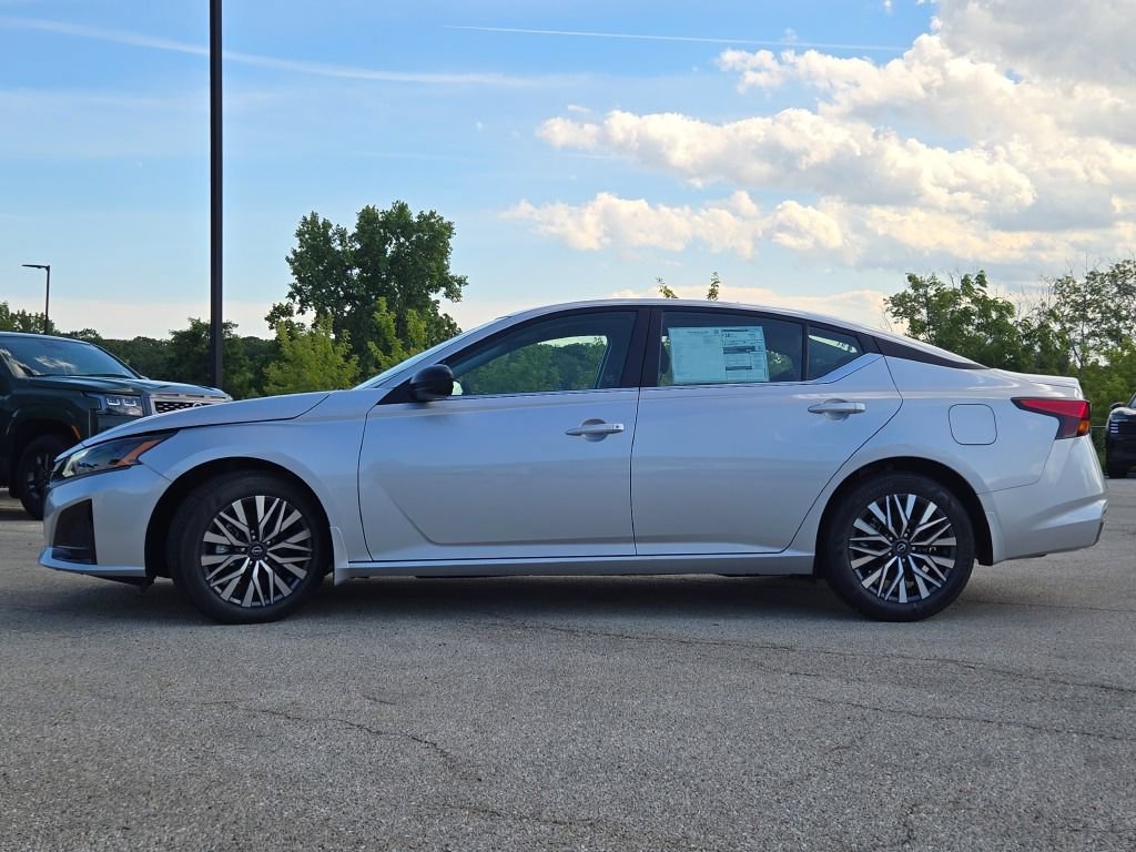 New 2026 Nissan Altima 2.5 SV FWD image 17