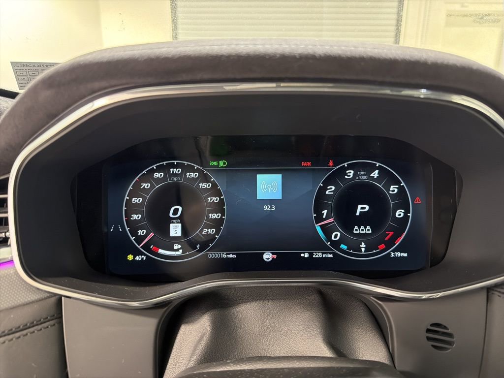 New 2026 Jaguar F-PACE SVR image 15