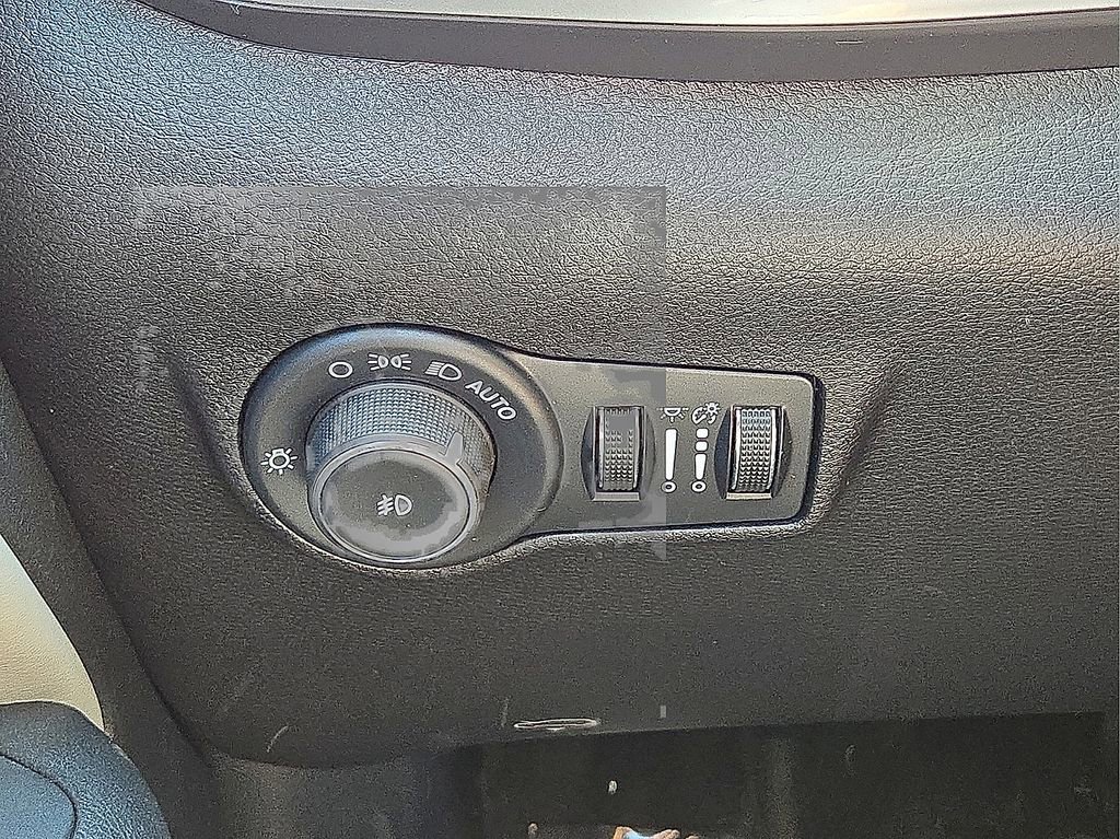 Used 2025 Jeep Compass Limited AWD/4WD image 26