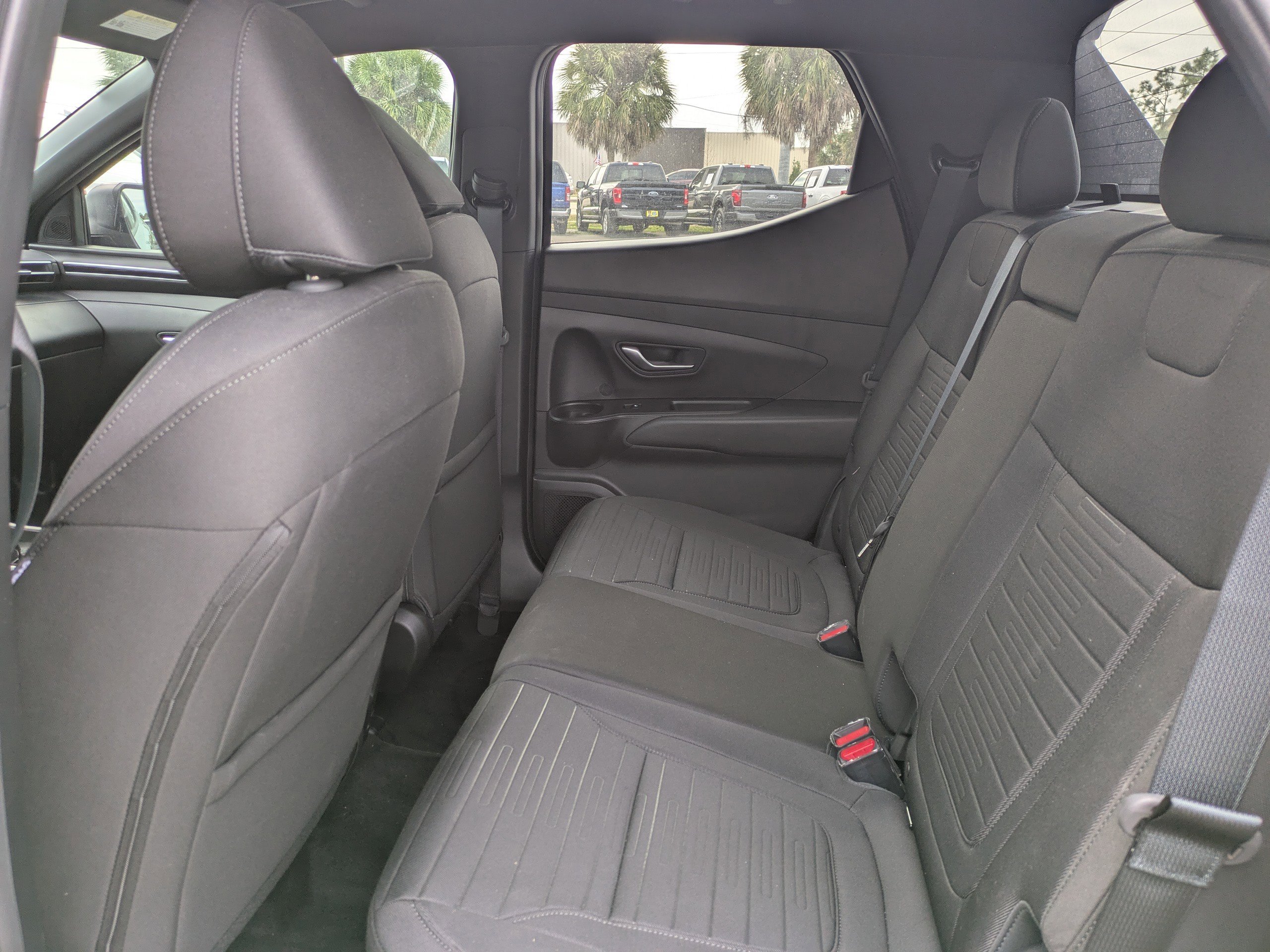 Used 2024 Hyundai Santa Cruz SE image 13