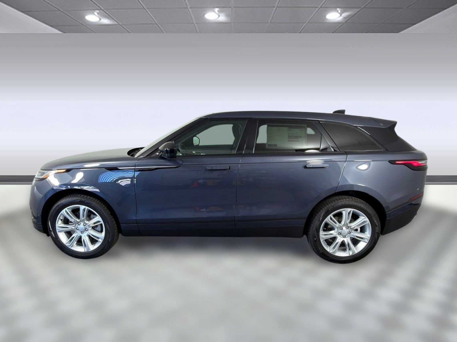 Used 2026 Land Rover Range Rover Velar S AWD/4WD image 2
