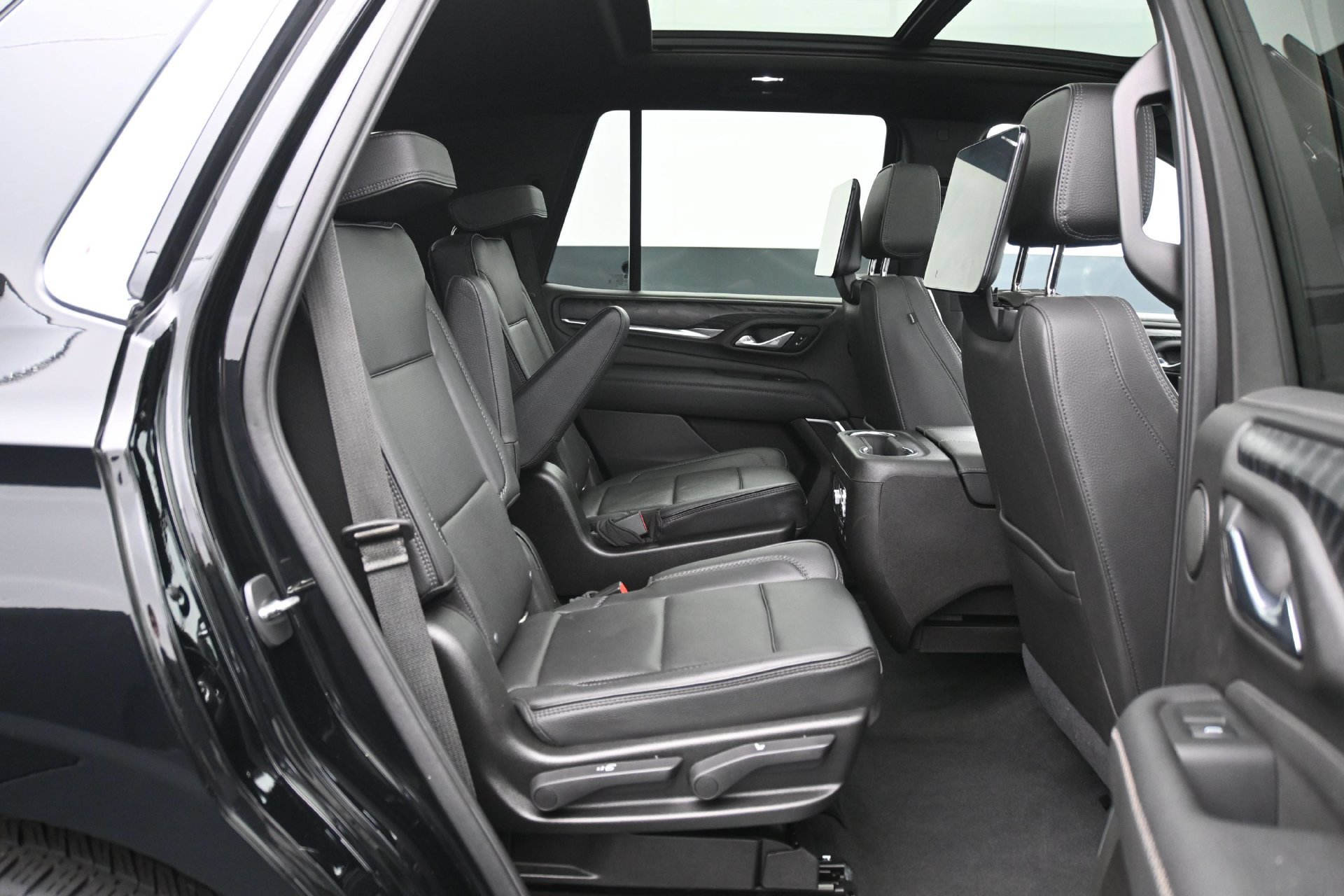 Used 2021 GMC Yukon Denali w/ Denali Ultimate Package AWD/4WD image 14
