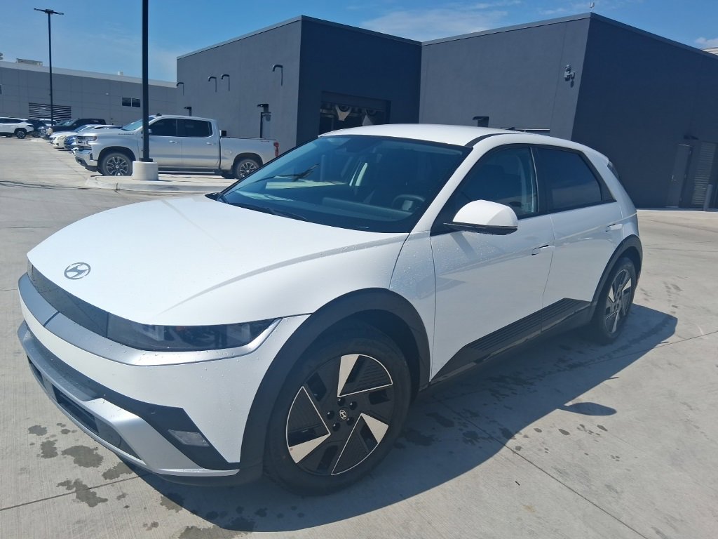 New 2025 Hyundai Ioniq 5 SE