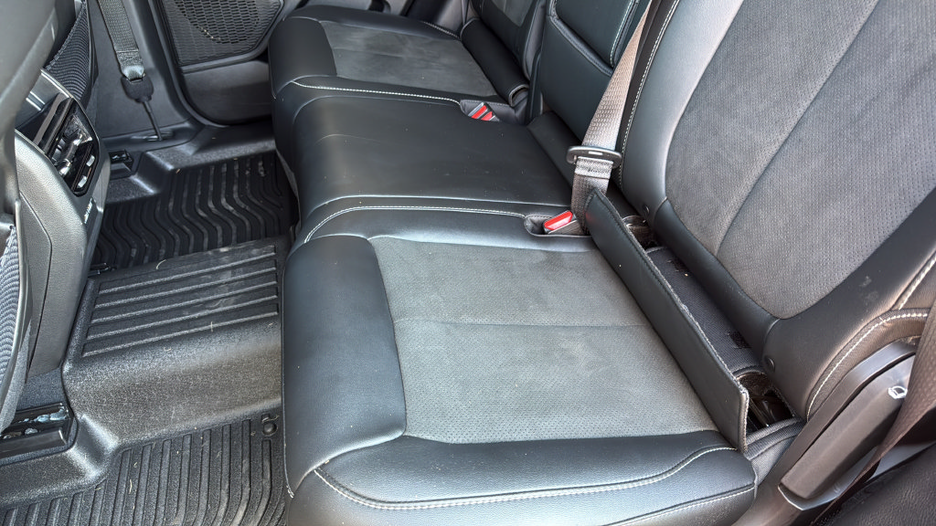 Used 2025 Jeep Grand Cherokee Altitude RWD image 31