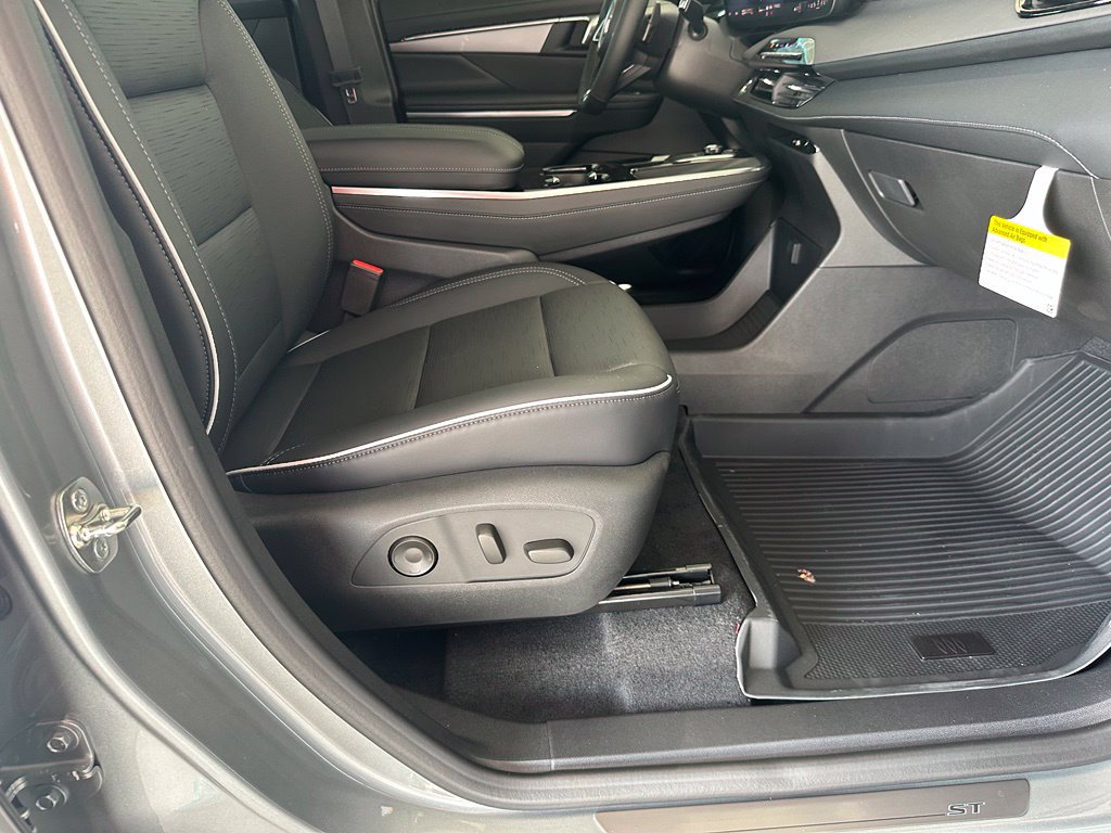 New 2026 Buick Enclave Sport Touring w/ Power Package FWD image 40