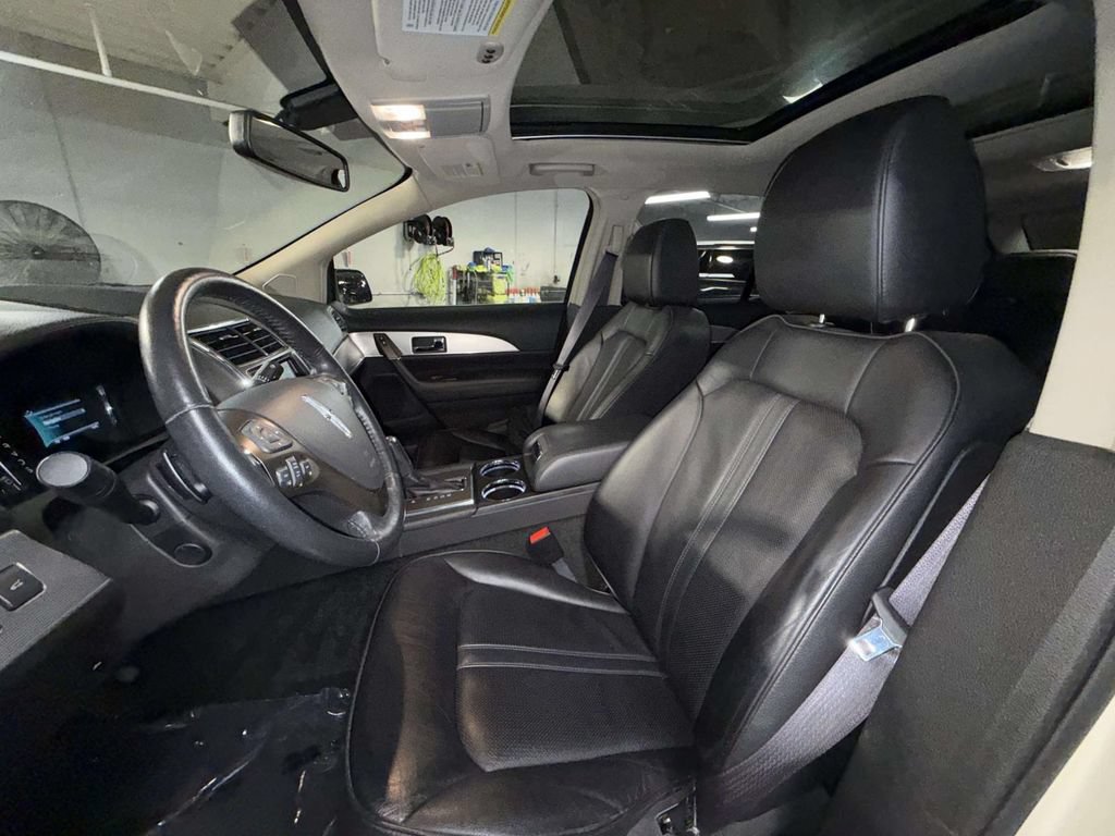 Used 2014 Lincoln MKX AWD w/ Equipment Group 102A image 2