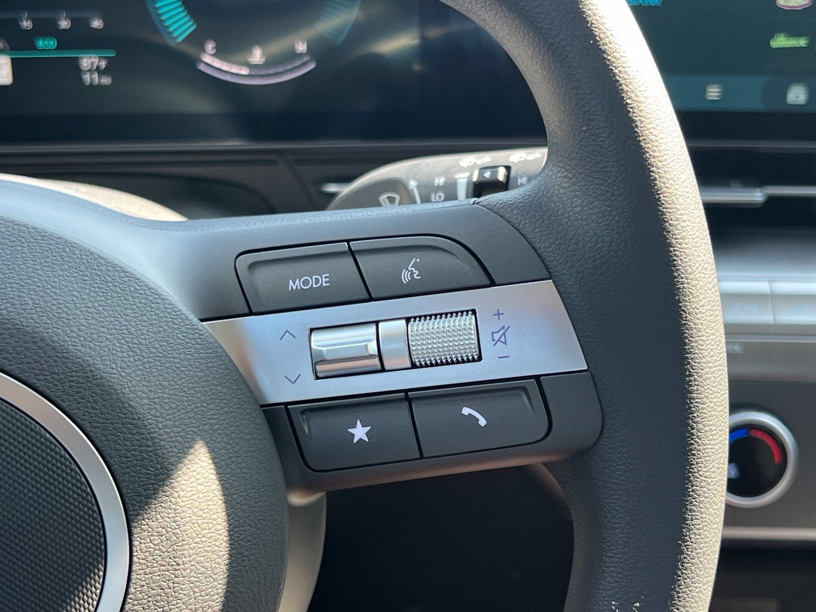 New 2027 Hyundai Kona SE FWD image 25