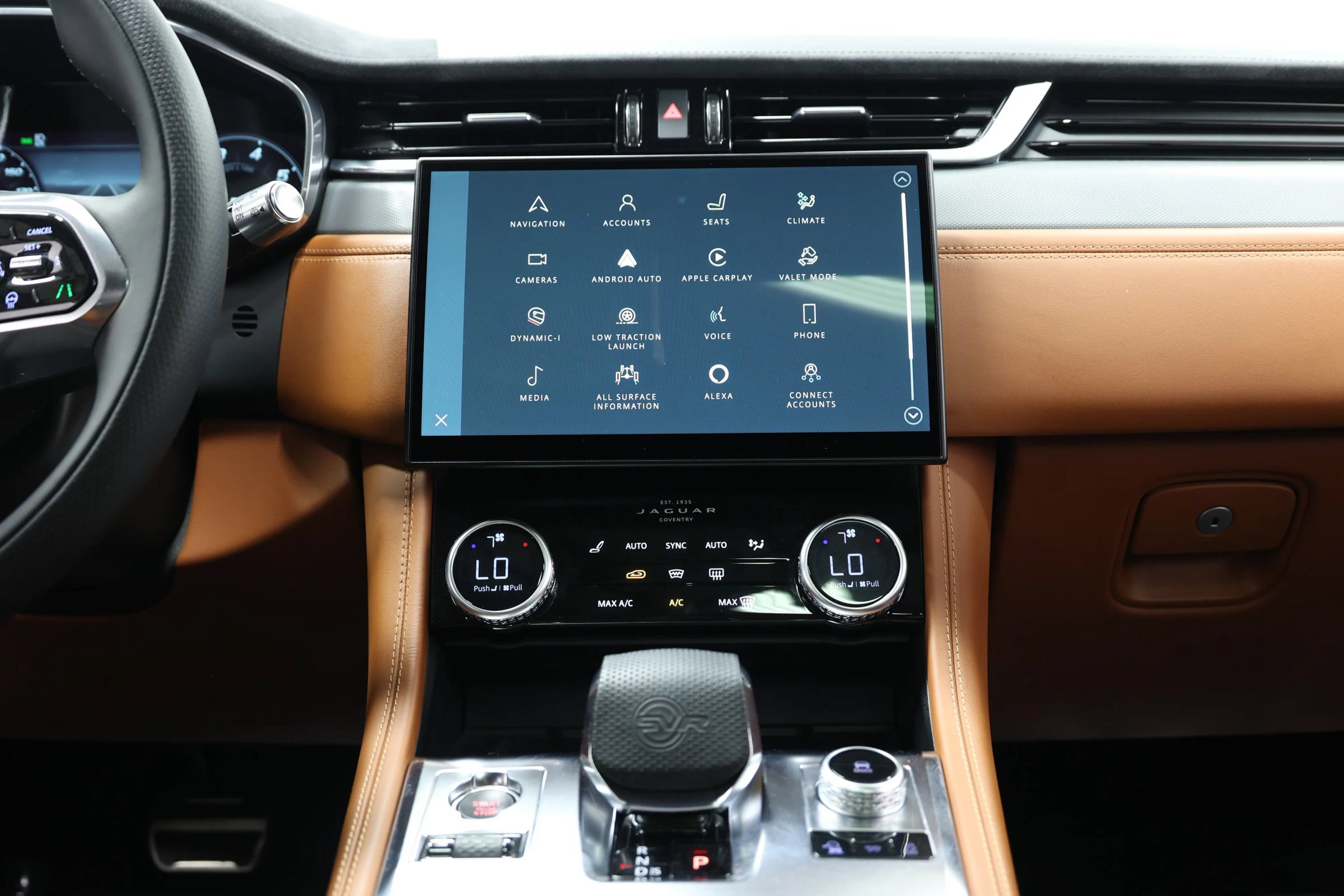 Used 2022 Jaguar F-PACE SVR AWD/4WD image 34
