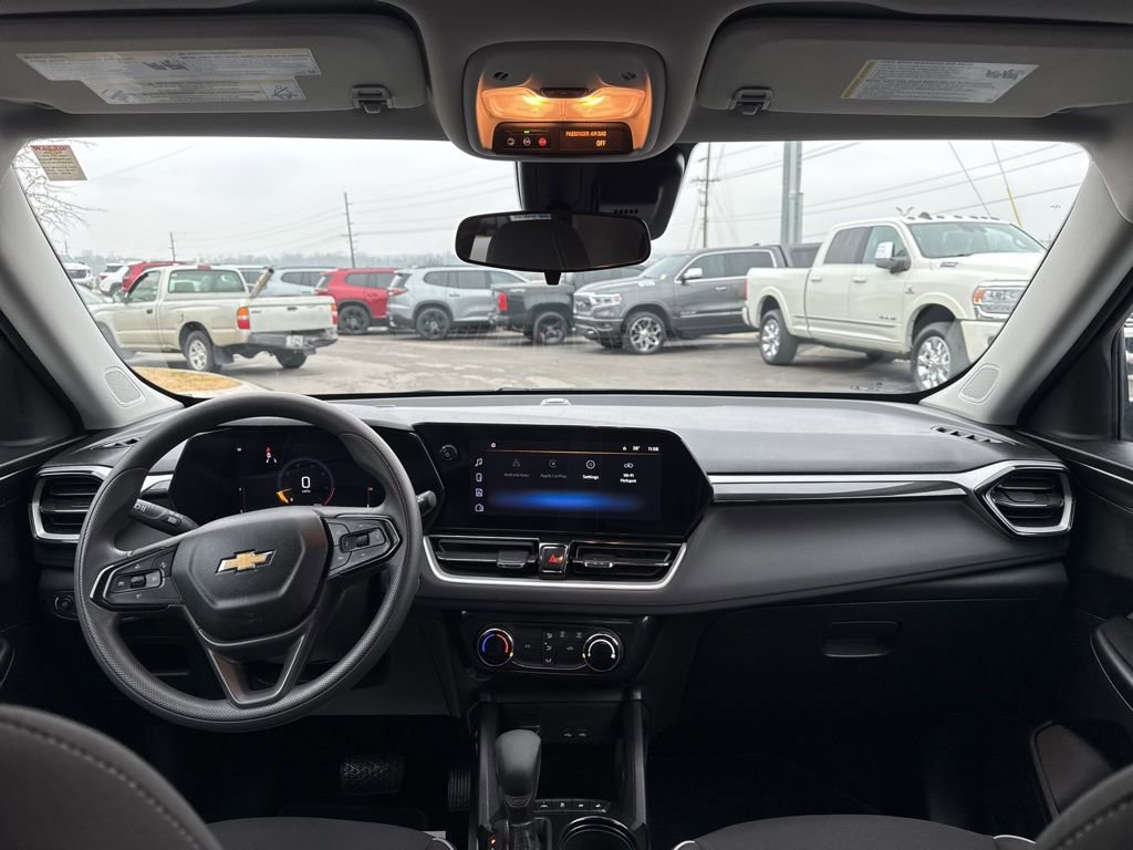 Used 2024 Chevrolet TrailBlazer LT w/ Driver Confidence Package image 20