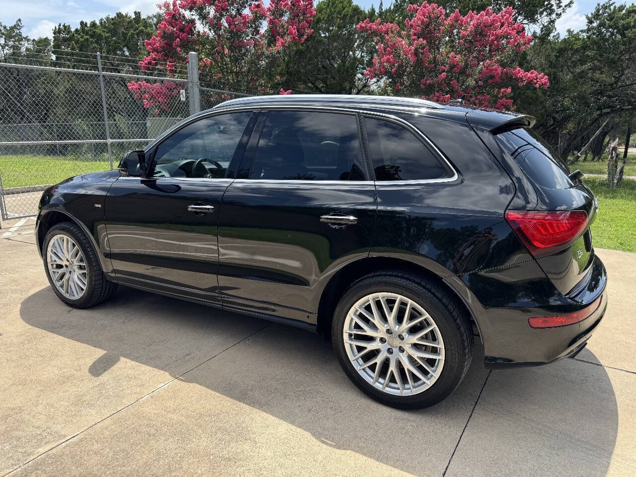 Used 2017 Audi Q5 2.0T Premium Plus w/ Technology Package AWD/4WD image 7
