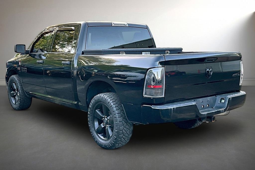 Used 2018 RAM 1500 Express w/ Black Ram 1500 Express Group AWD/4WD image 4