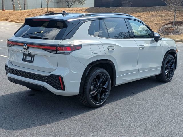New 2026 Volkswagen Tiguan SE R-Line FWD image 5