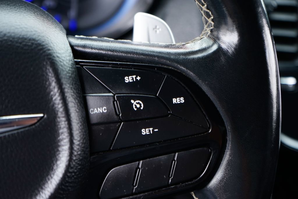 Used 2019 Chrysler 300 S image 23