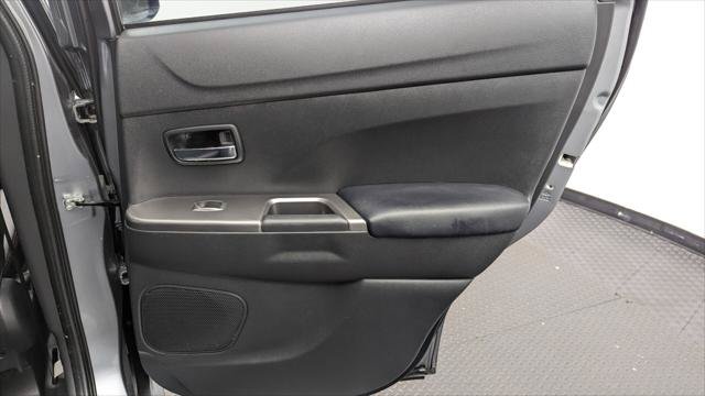 Used 2025 Mitsubishi Outlander Sport SE AWD/4WD image 21