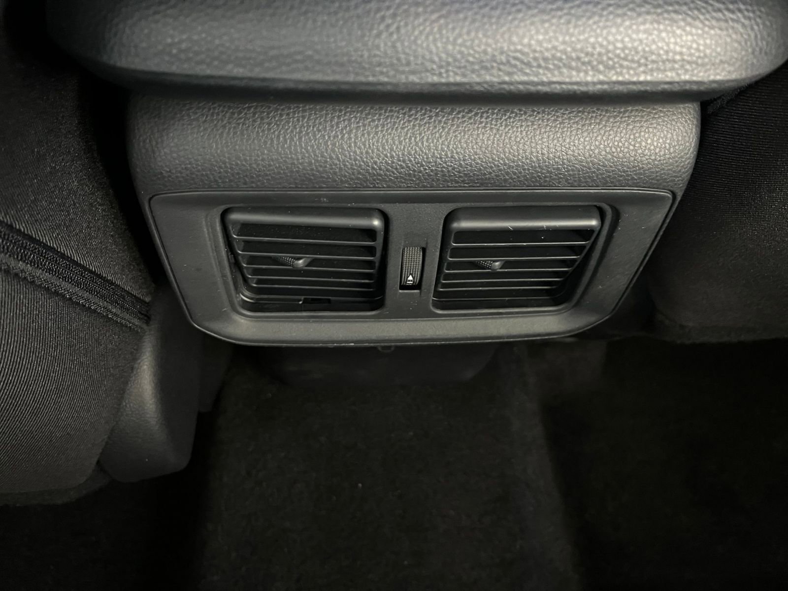 Used 2025 Toyota RAV4 LE image 23